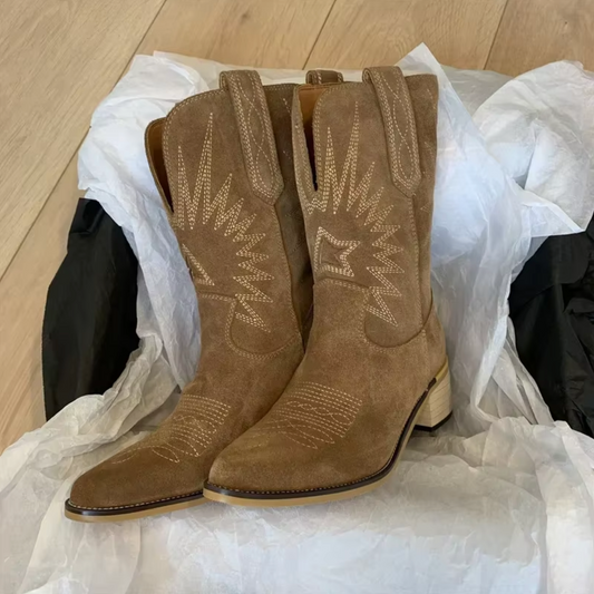 Jailyn – Bottes au style rétro avec détails brodés