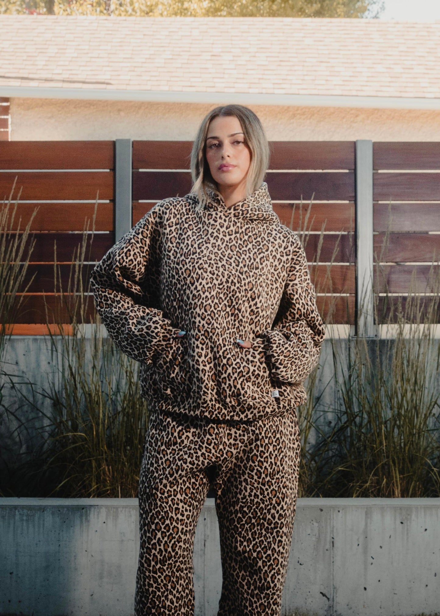 Arelis – Ensemble combinaison et sweat à capuche au motif léopard