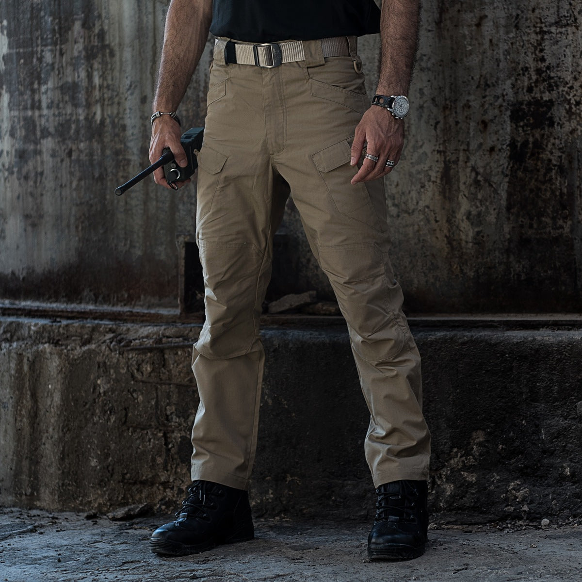 Oliver – Pantalon au style utilitaire et contemporain