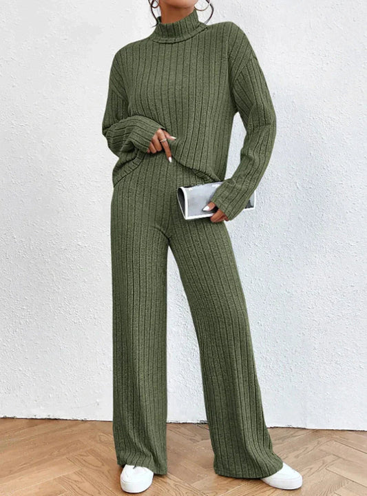 Leia - Ensemble à Deux Pièces : Pantalon et Pull Col Roulé