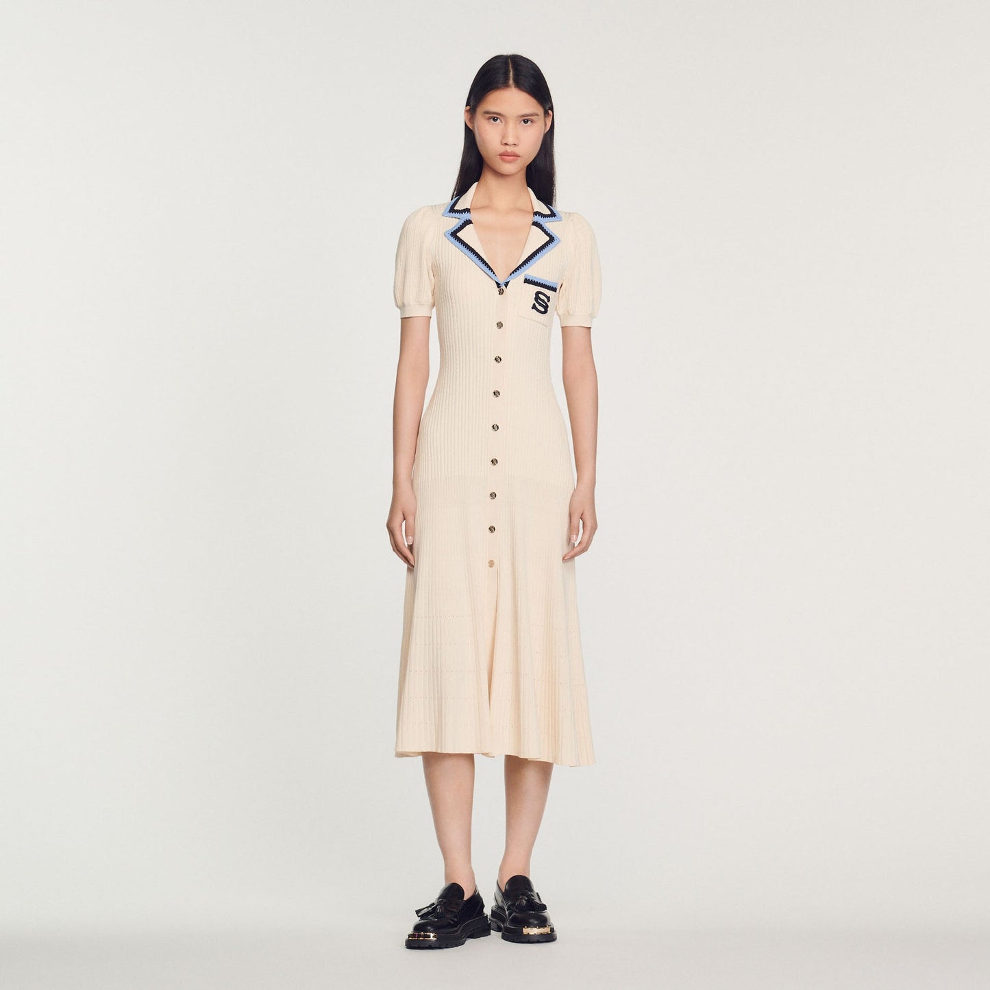 Nora – Robe longue texturée au style fluide et féminin