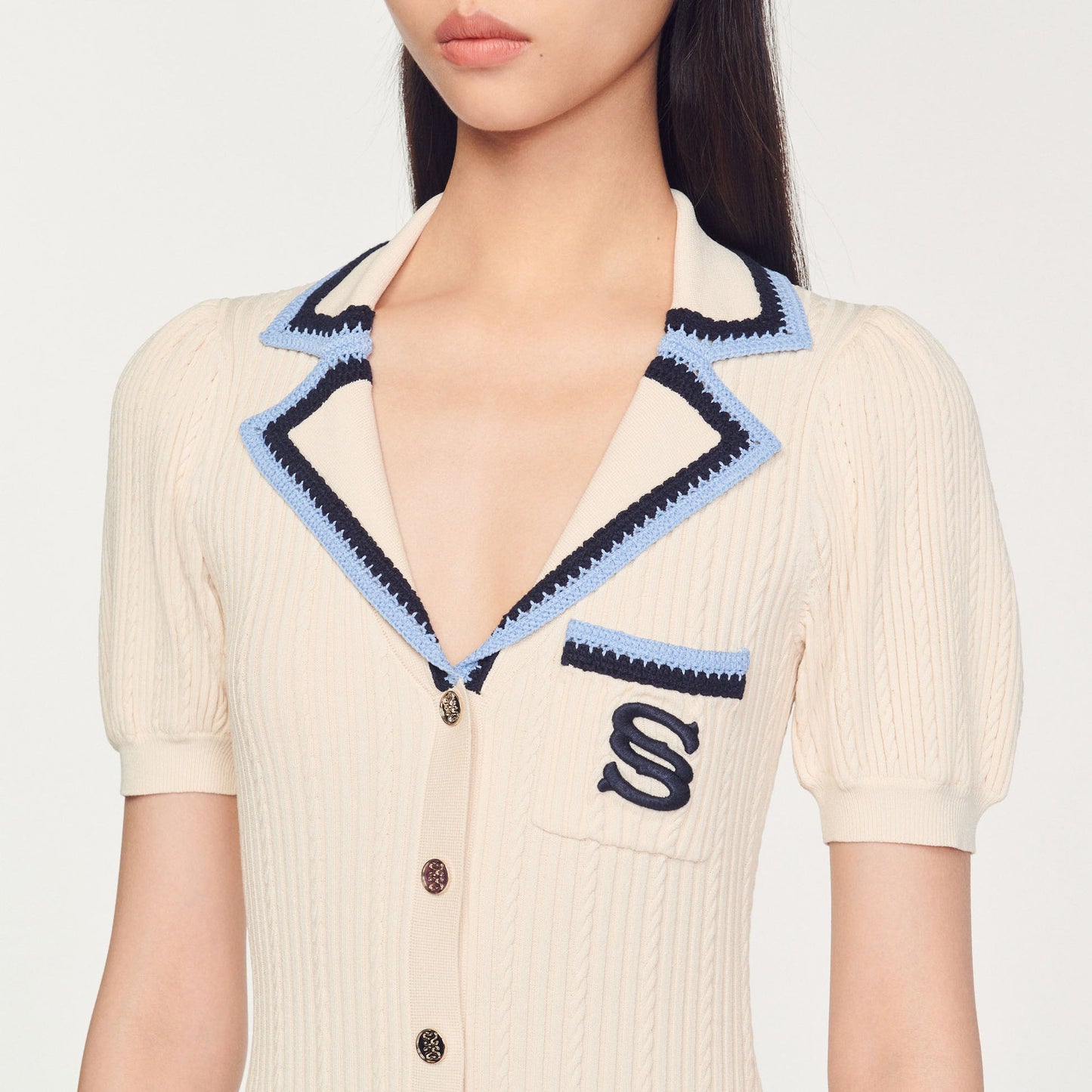 Nora – Robe longue texturée au style fluide et féminin