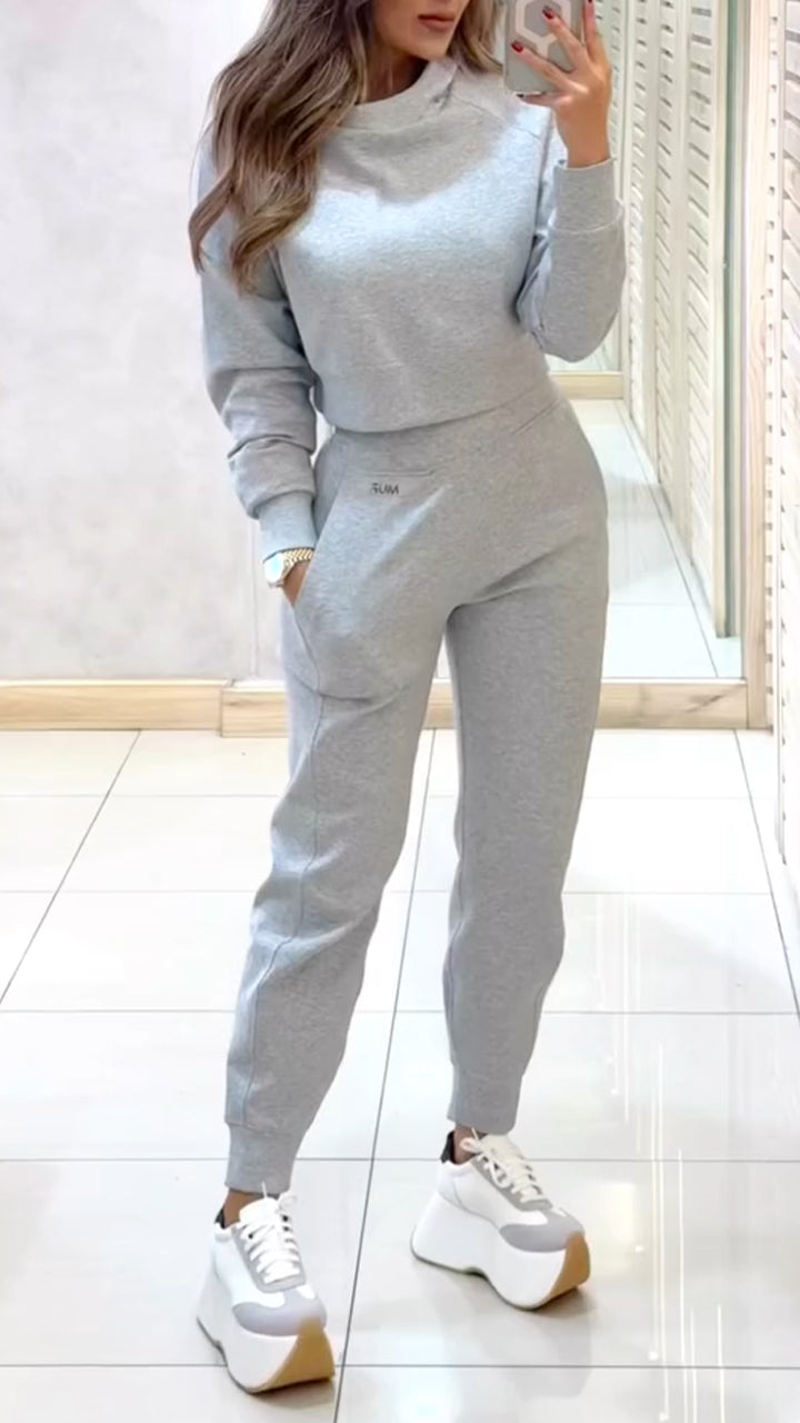 Monica - Ensemble pantalon et pull à col roulé