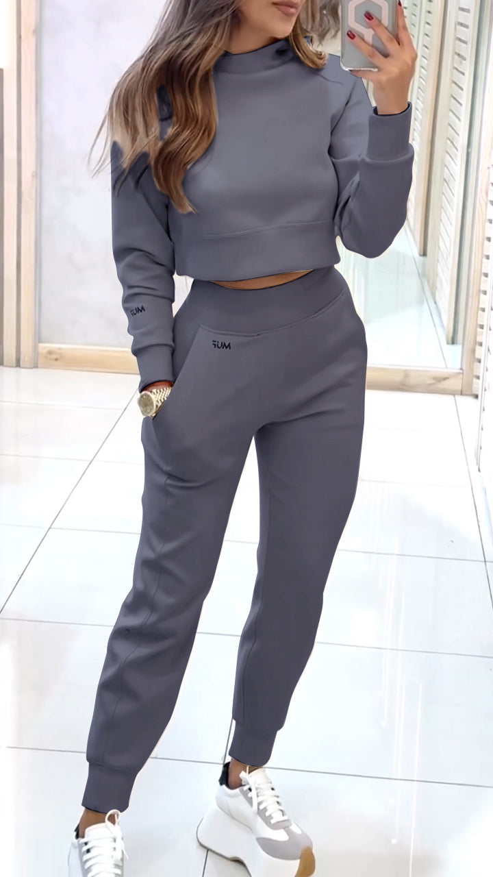 Monica - Ensemble pantalon et pull à col roulé