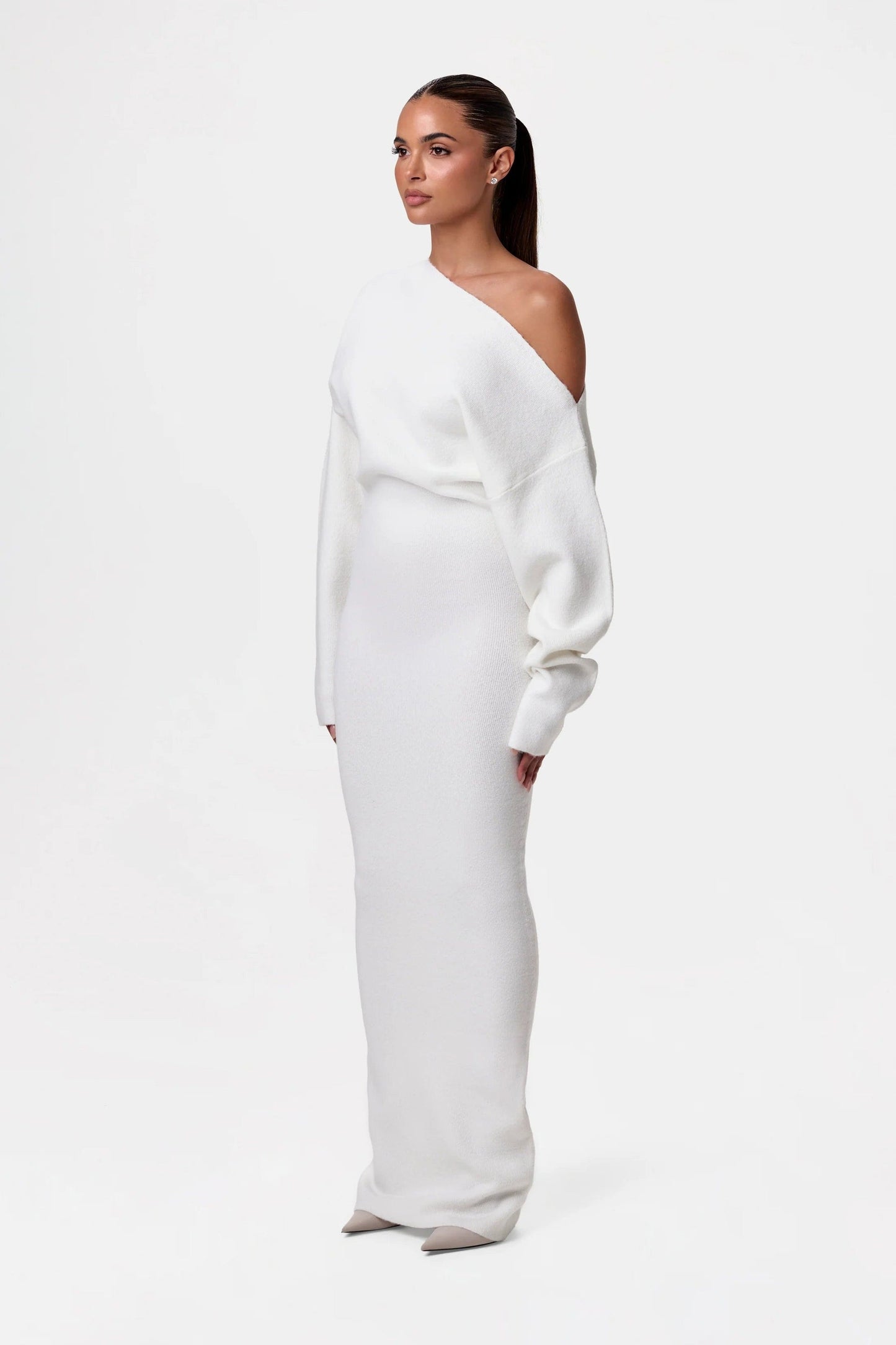 Thais - Robe longue style pull à épaules dénudées