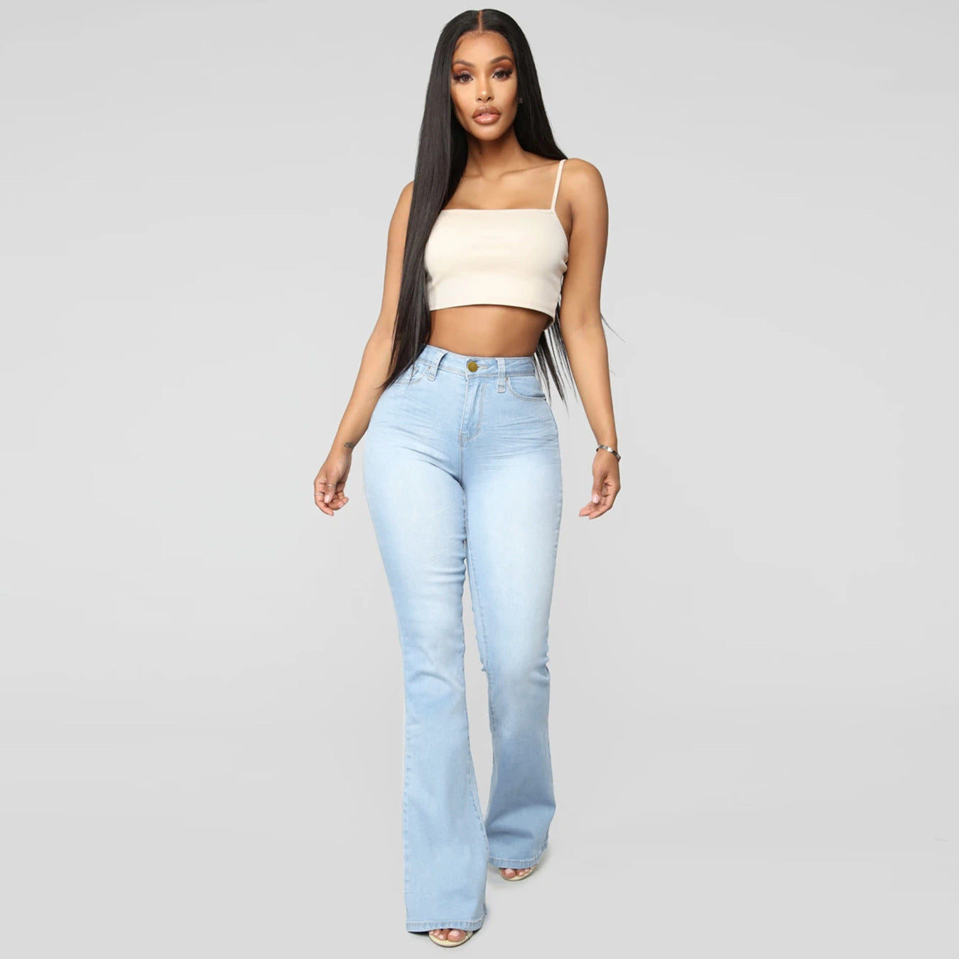 Jeans coupe galbée au style flatteur