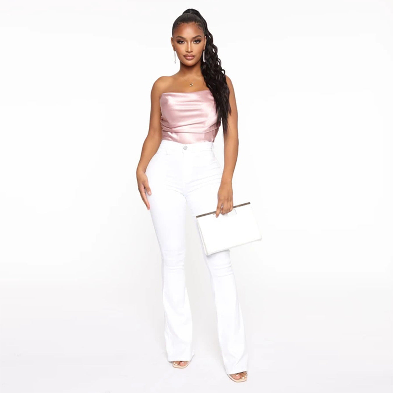 Jeans coupe galbée au style flatteur