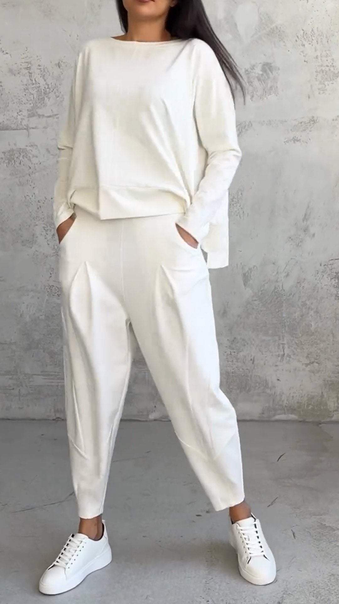 Annie - Ensemble T-shirt et Pantalon pour un Look Moderne