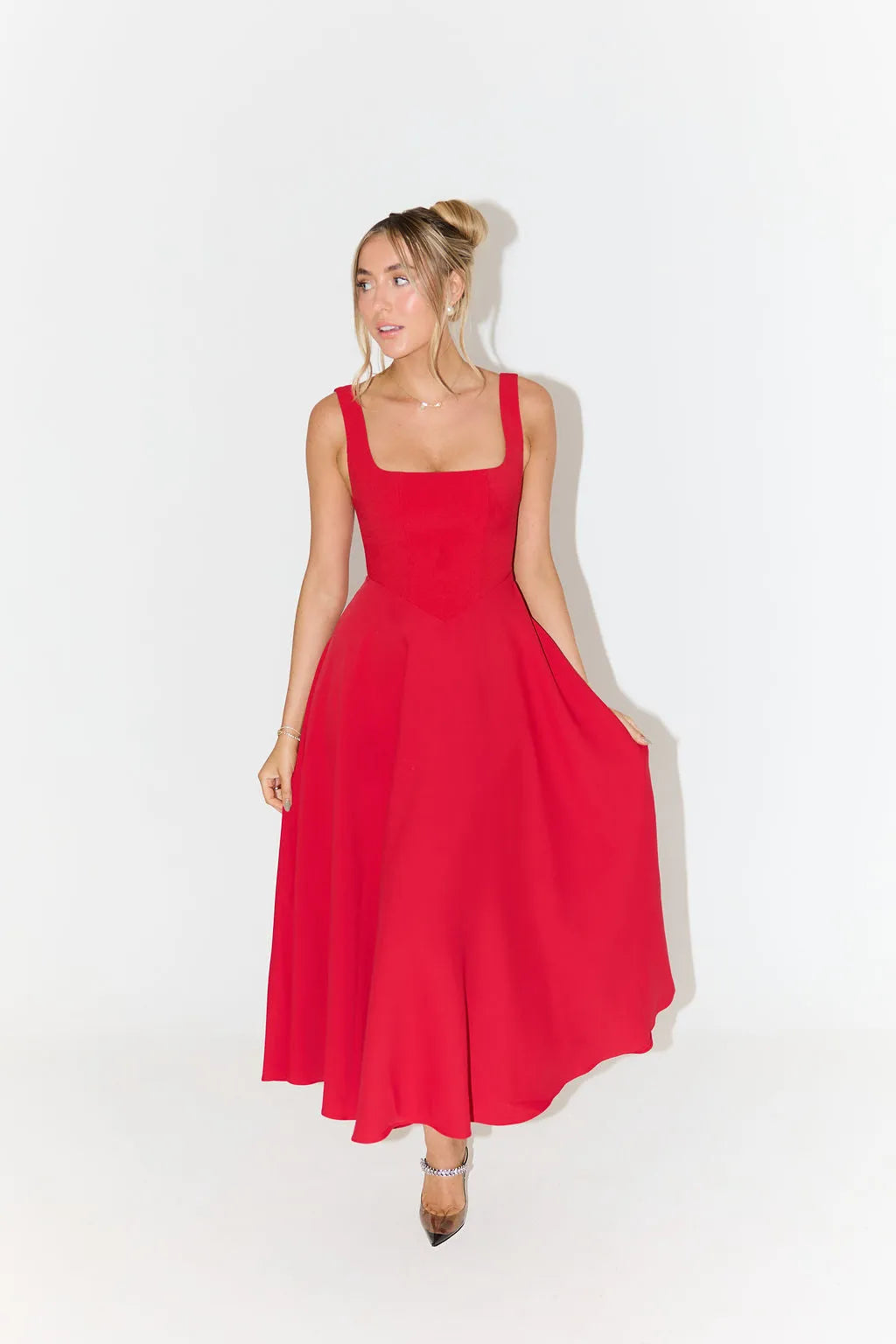 Blake - Robe Midi avec Décolleté Carré et Taille Haute